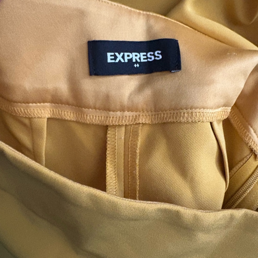 Express Crop Pants - Picture 5 of 6